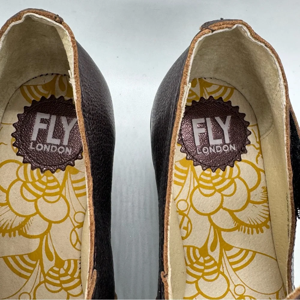 Fly London Metallic Mary Janes Sz 7.5 - Picture 9 of 13